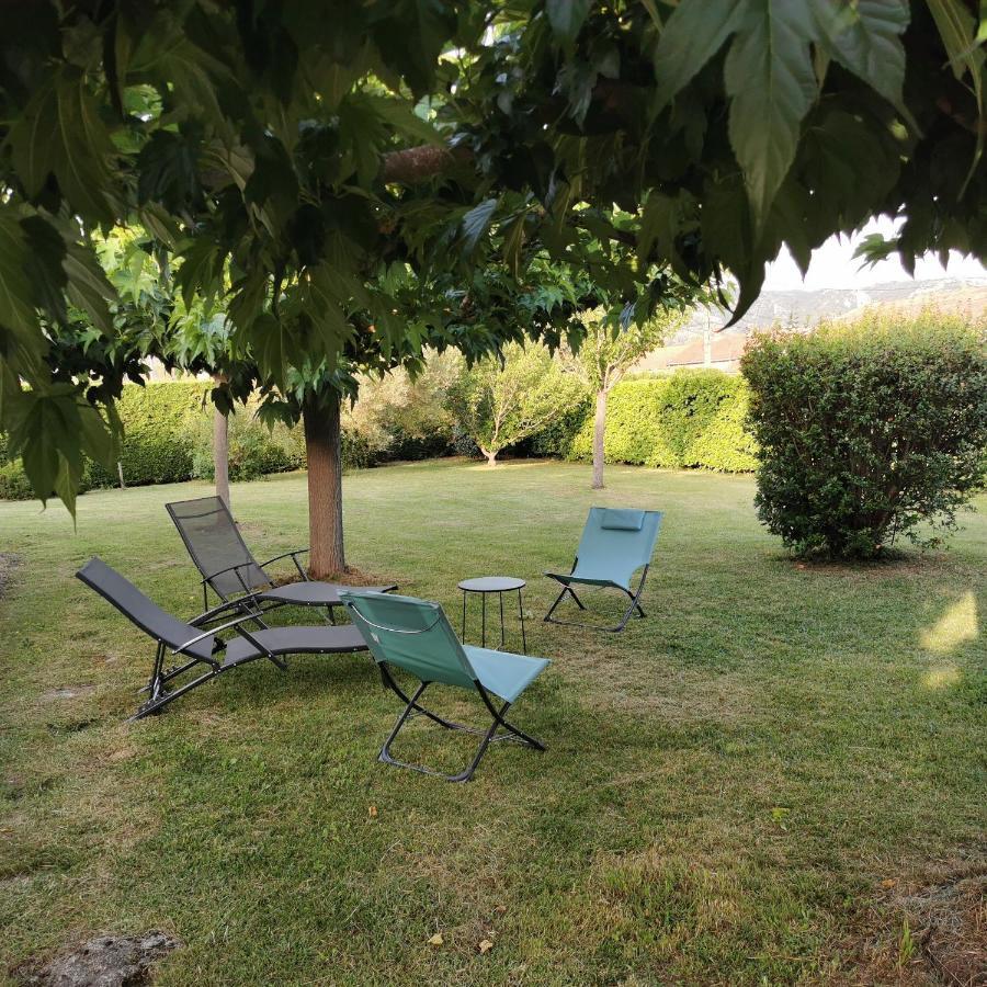 Aux Portes Du Luberon شيفال - بلانك المظهر الخارجي الصورة