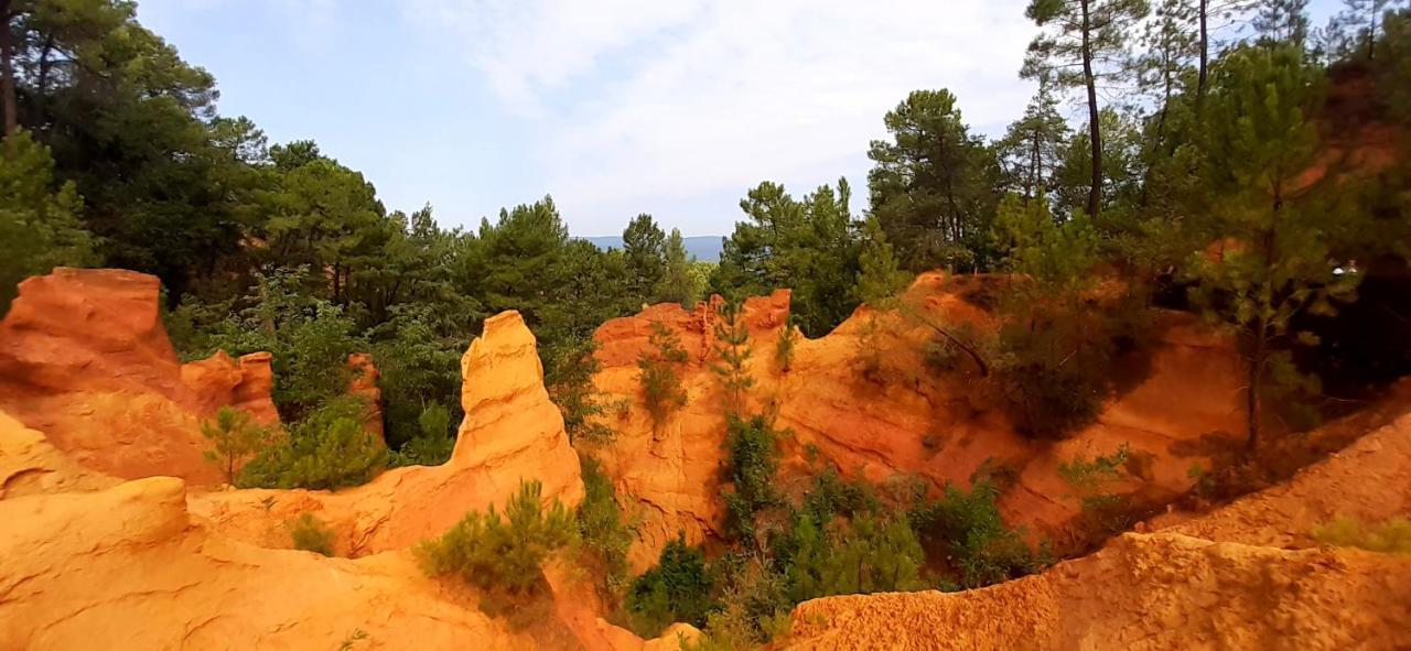 Aux Portes Du Luberon شيفال - بلانك المظهر الخارجي الصورة